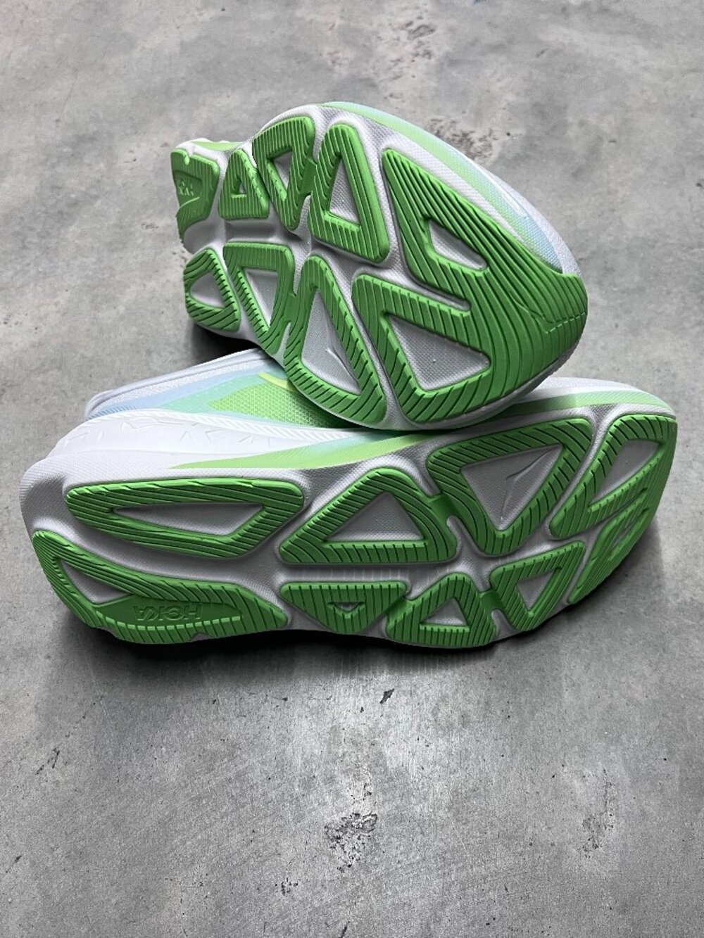 Hoka Clifton Pro Cosmic Grey Neon Wmn's Running Shoes 1176530/CNNY - New - Picture 6 of 6